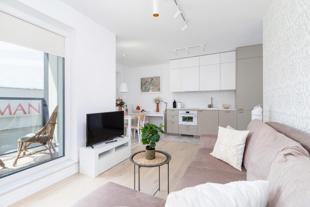Apartment With Balcony & Parking Mogilska By Renters Prestige Krasków Eksteriør bilde